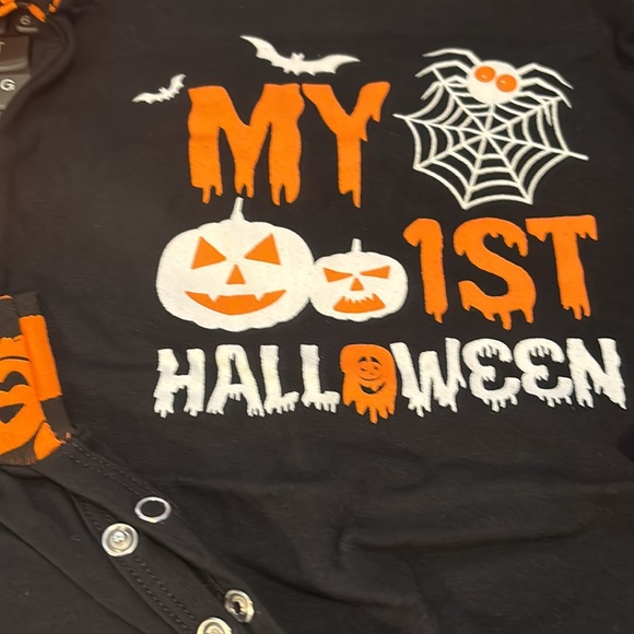 Children’s Halloween Onsie with Hat - Picture 3 of 6